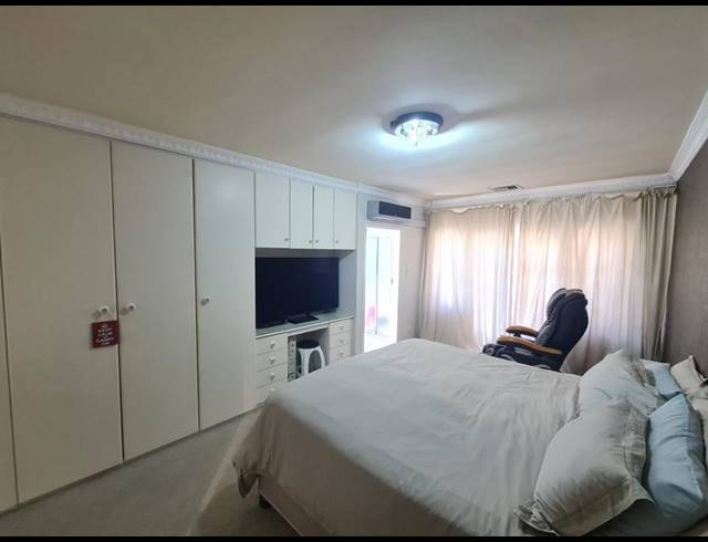 4 BEDROOM TOWNHOUSE FOR SALE IN MUSGRAVE